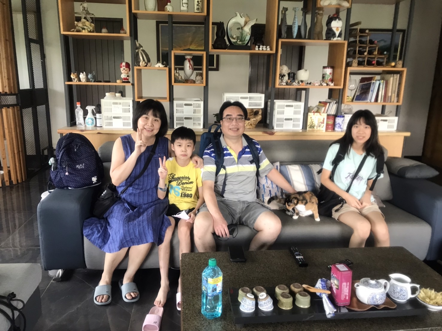 旅客於美濃田中央的合影